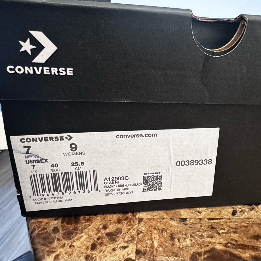 Converse size 9 black swan edition. I got the wrong size!